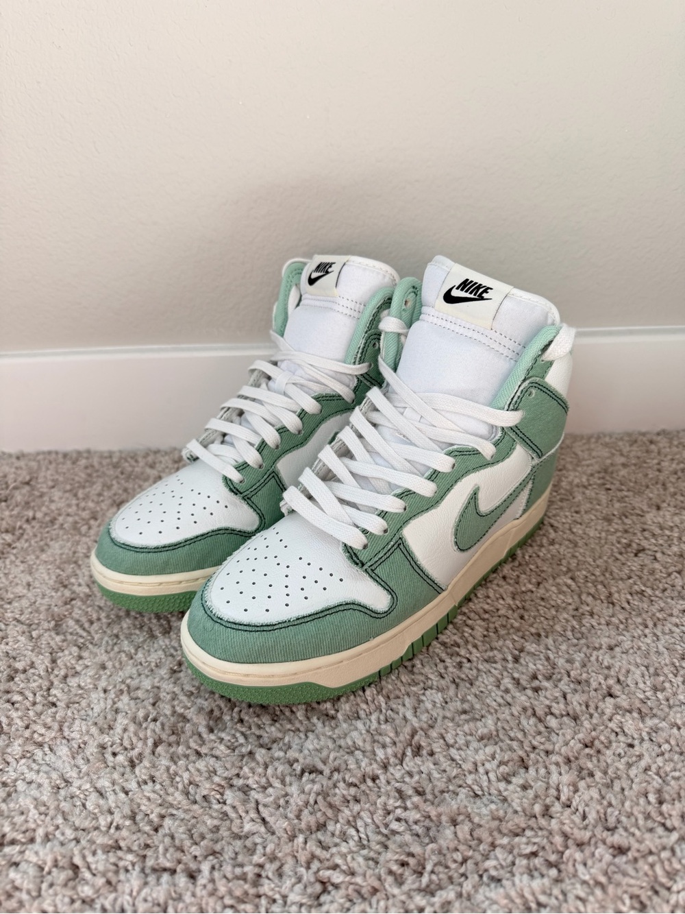 Nike Dunk High 1985 Retro Green Denim High-Top Sneakers Size 7.5 Women’s NWOT